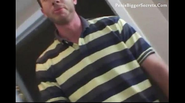 Amateur brunette gets a blowjob