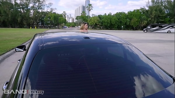 Download Video - Trickery - Thicc Babe Valentina Jewels Thinks She Is Fucking A Boss