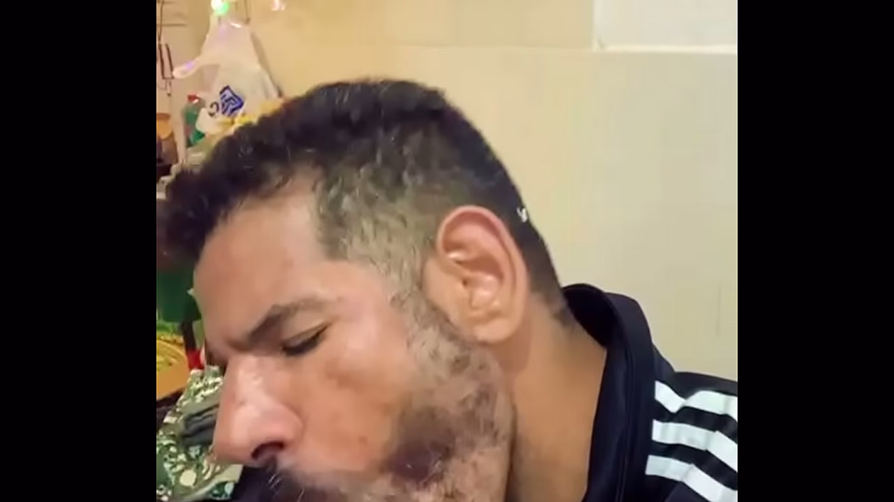 Un profesor con un enorme pene XXL de la UFSC destrozó el culo de su alumno.
                    anal blowjob amateur gay bareback daddy big cock perfect ass smell fetish muchos negros