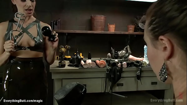 Lesbians anal fucked with strap on