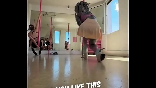 Pole dance with heels makes me happy!  It’s such an empowering way to express myself and feel confident. What ma... 54 sec