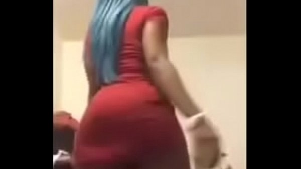 Sexy Ivorian Girl Dancing