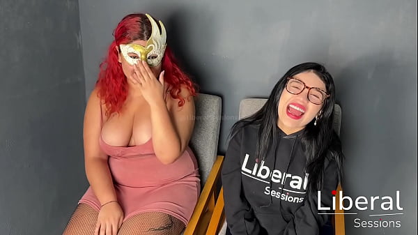 chica unicornio de 20 años mama verga