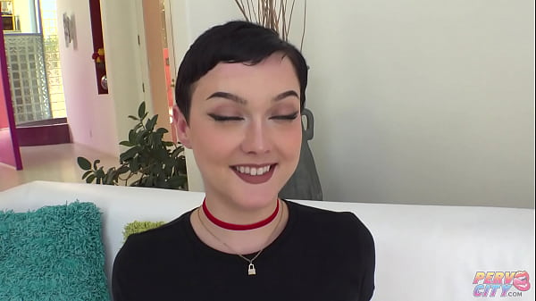 Download Video - Jade Valentine Gets Ass Fucked For The First Time On Camera