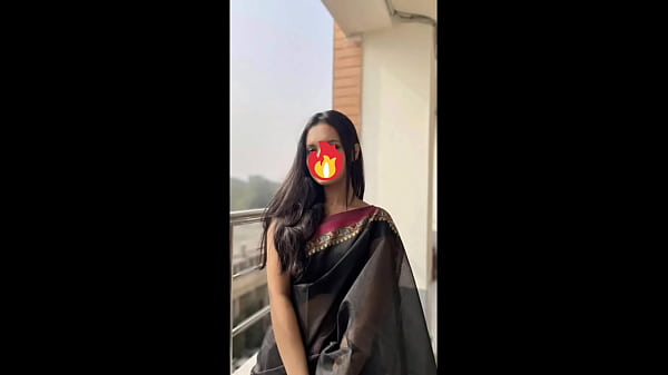Indian university girl ne nangi ho kr chut marvai - hindi sex storie