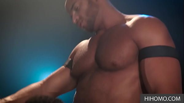 Ramming his ass at the center stage - Sean Zevran,Beaux Banks