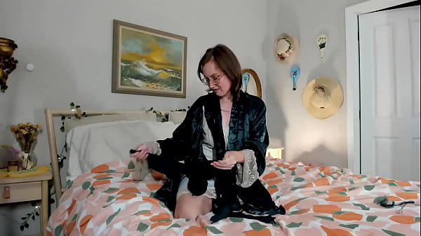 New to clothing destruction fetish