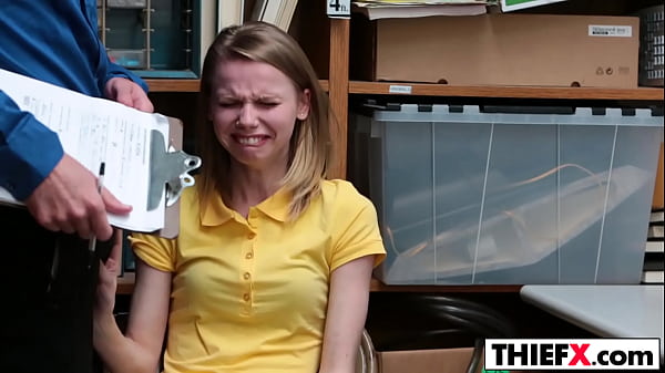 Catarina Petrov auf frischer Tat ertappt
