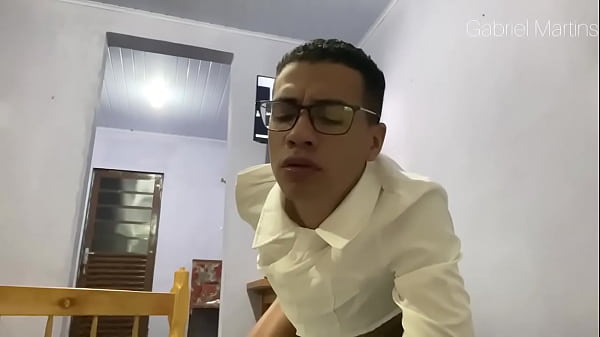 Estudando Virgem Ficou Com Tesão Enquanto Estud...