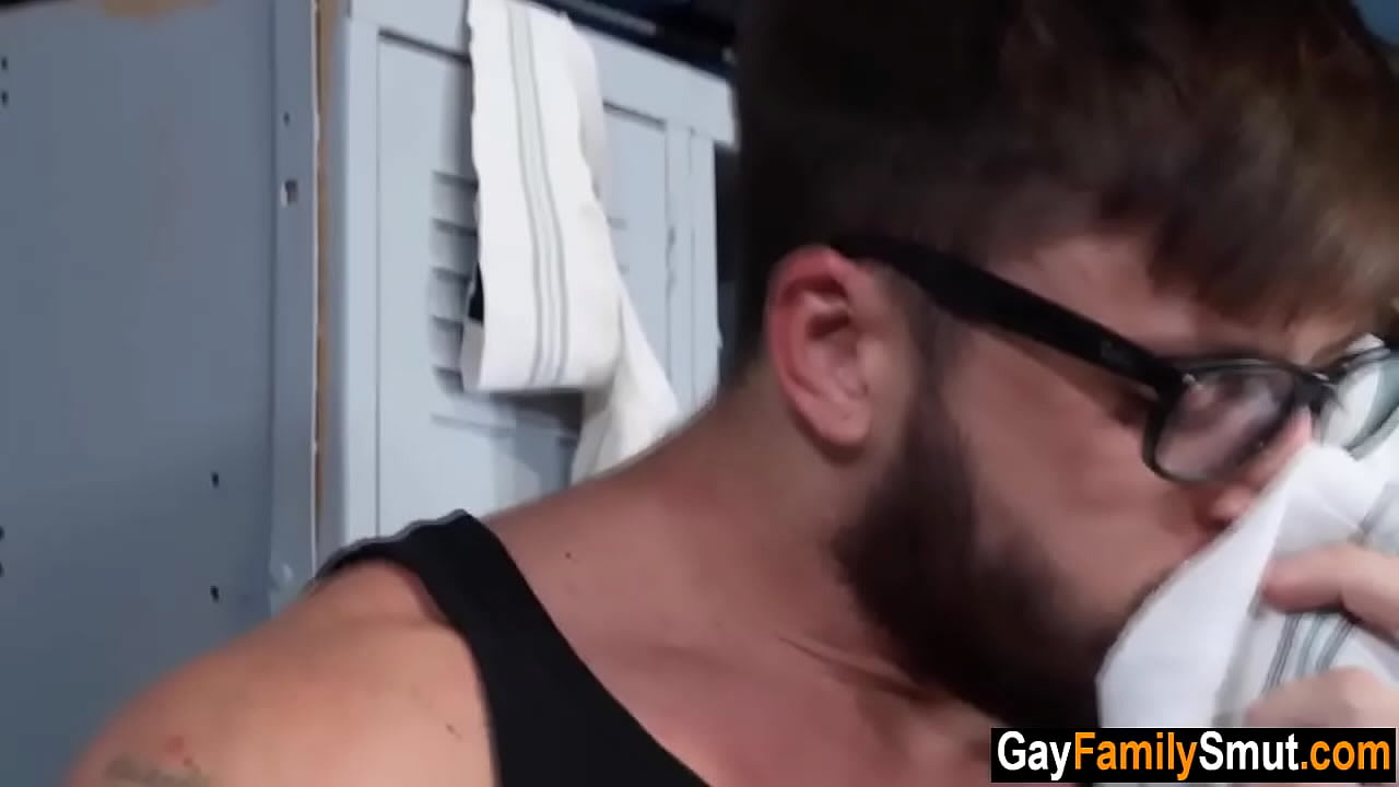 El oso padrastro pilla a su hijastro oliendo suspensorios - familia jodida
                    blowjob hairy gay family muscle taboo bear rimming stepfather stepdad step stepson step dad gay sex gay anal step daddy fucked up family stepdad and stepson step father stepfather and stepson muchos negros