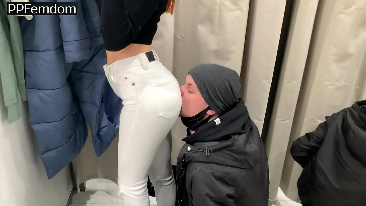 Público Femdom Adoración a la Diosa Kira en Jeans Petite Princesses FemDom
                    teen jeans amateur redhead humiliation fetish public spitting femdom worship ass worship pussy worship spit fetish public humiliation oral slave petite mistress muchos negros