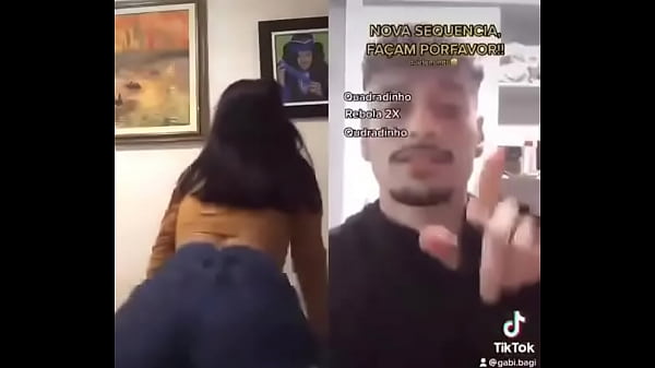 Menina shitpost rebolando