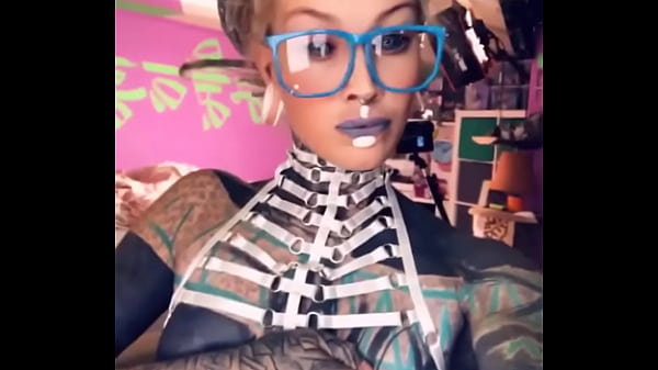 How do you like my makeup Matches the glasses ? ??#makeuplooks #styledright #glassesfashion#anuskatz #annuschkatz ...