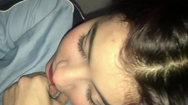 Download Video - Mi hermanastra me chup&oacute; la polla y se corri&oacute; en su co&ntilde;o&period;