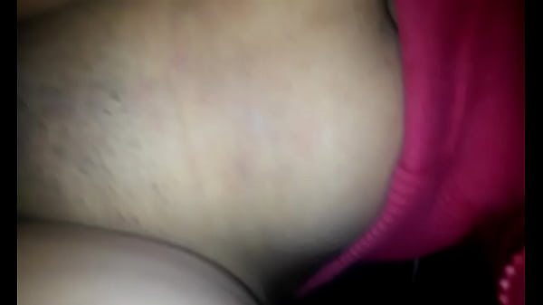 Download Video - Claudia mi perrita  en el auto se pone muy muy caliente