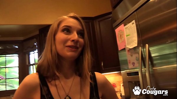 Download Video - Ela Darling and Sovereign Syre Fuck On The Kitchen Counter