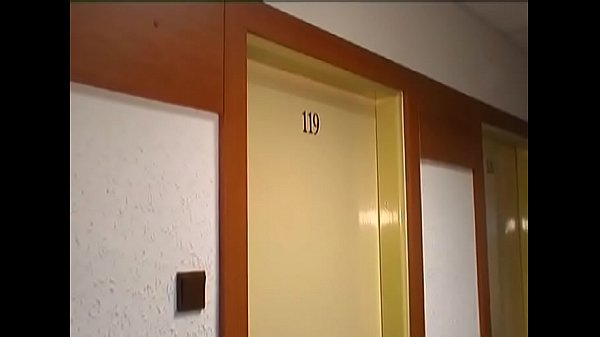 Hottie gives a steamy oral sex