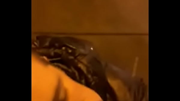 Une Fille Blanche Se Fait Baiser La Gorge Par Un Mec Noir Massif