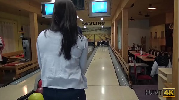 Download Video - HUNT4K&period; Hunter is looking for awesome sex for money in bowling place