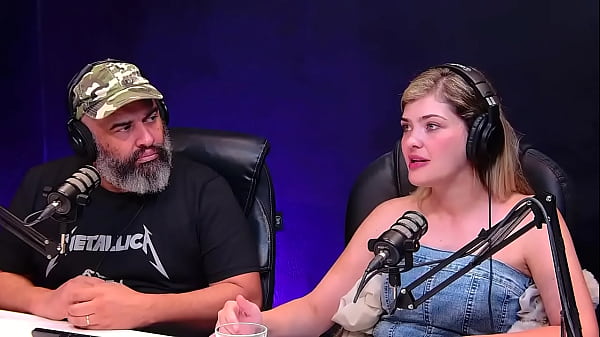 Podtrocar - Como é o universo liberal para um casal bissexual? Ele e ela são bi e sabem aproveitar muito swing e menage feminino e masculino