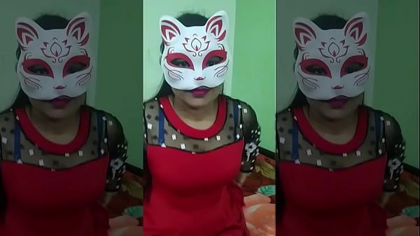 Shikha is ready for her BF in absence of husband