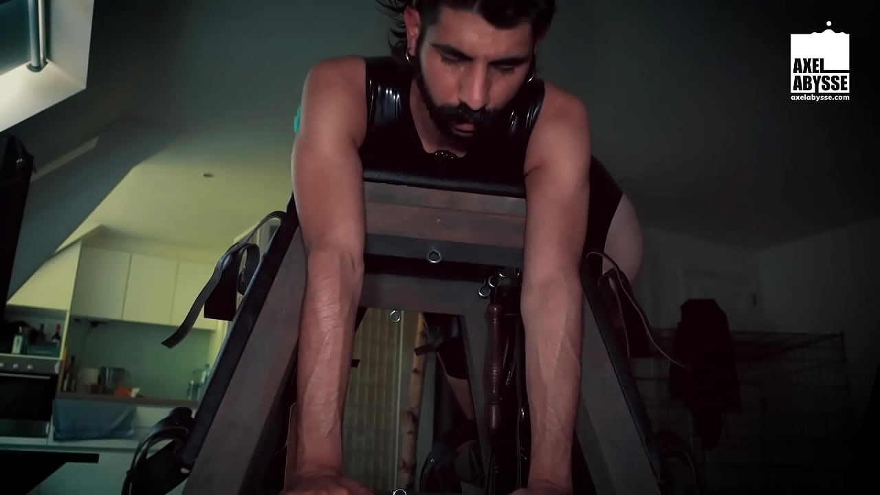 Axel Abysse le lame el culo a Leon mientras le hace fisting anal
                    bondage fisting ass to mouth sub dom rimming kink rimjob deep penetration gay fetish hairy cock hardcore fisting anal prolapse rose bud muchos negros