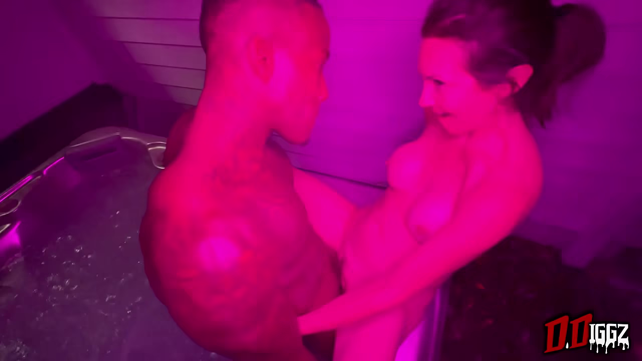 QOS HOTWIFE SUZANNE HOLLY GETS RAILLED BY A BBC BULL IN THE JACUZZI WHILE HER HUSBAND TALKS HER THRU IT