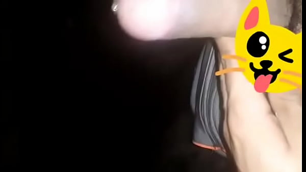 Hétéro Malandro Et Chacal En Train D'uriner