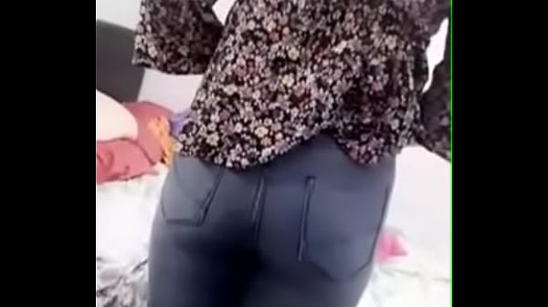 thumb boobs