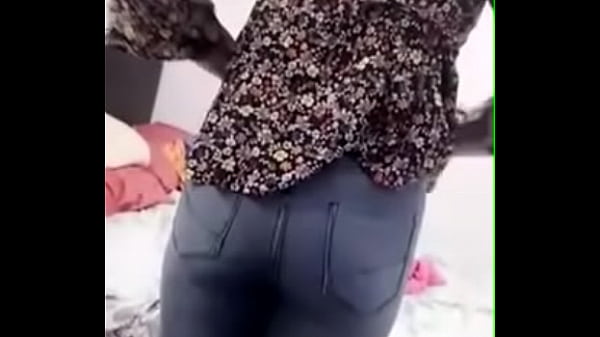 thumb boobs