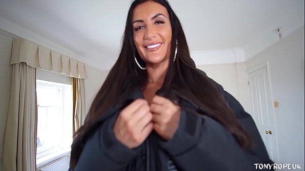 Tonyropeuk - VORNE BRITISCHE MILF LIEBT BBC