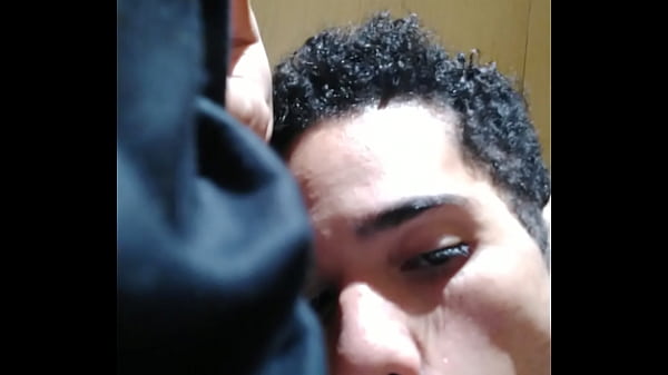 Download Video - Pega&ccedil;&atilde;o no banheiro