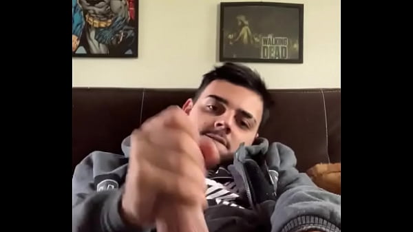 Download Video - Lucas nobre se gozando todo tt - &commat;lukinhas sex