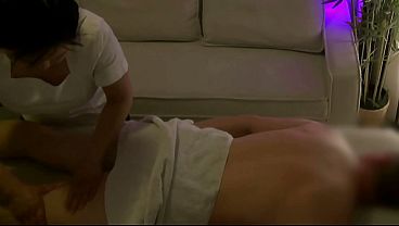 Asian massage with huge pulsating before happy ending