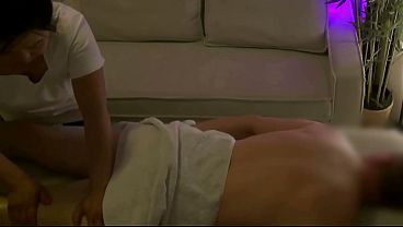 Asian massage with huge pulsating before happy ending
