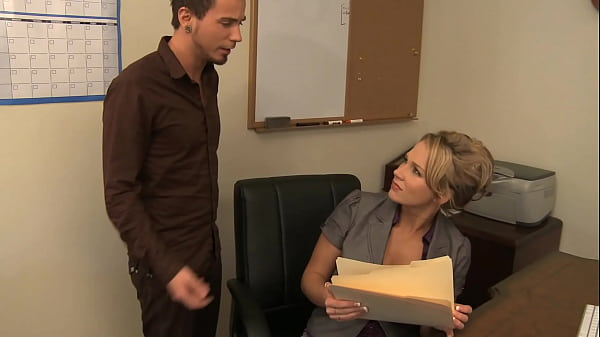 Blonde Cougar With Big Tits Gets Her Shaved Pussy Stuffed Deep
