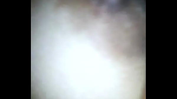 es una perra jovemcita