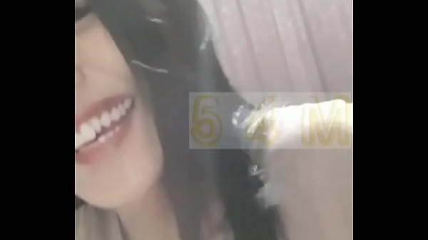 cewek smp pamer memek di depan kamera di wc versi indo