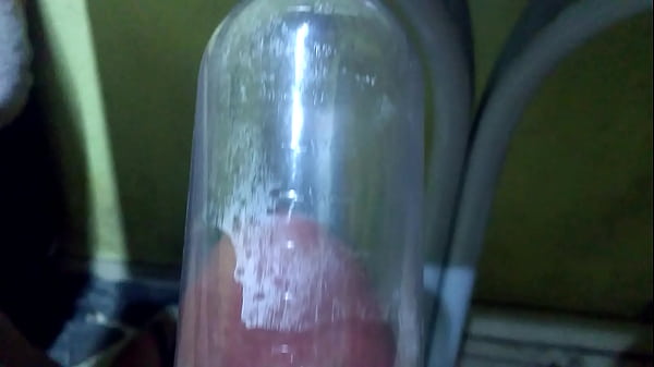 Download Video - Voltando a usar Bomba Peniana 6 meses sem usar&comma; Aumentando a pica