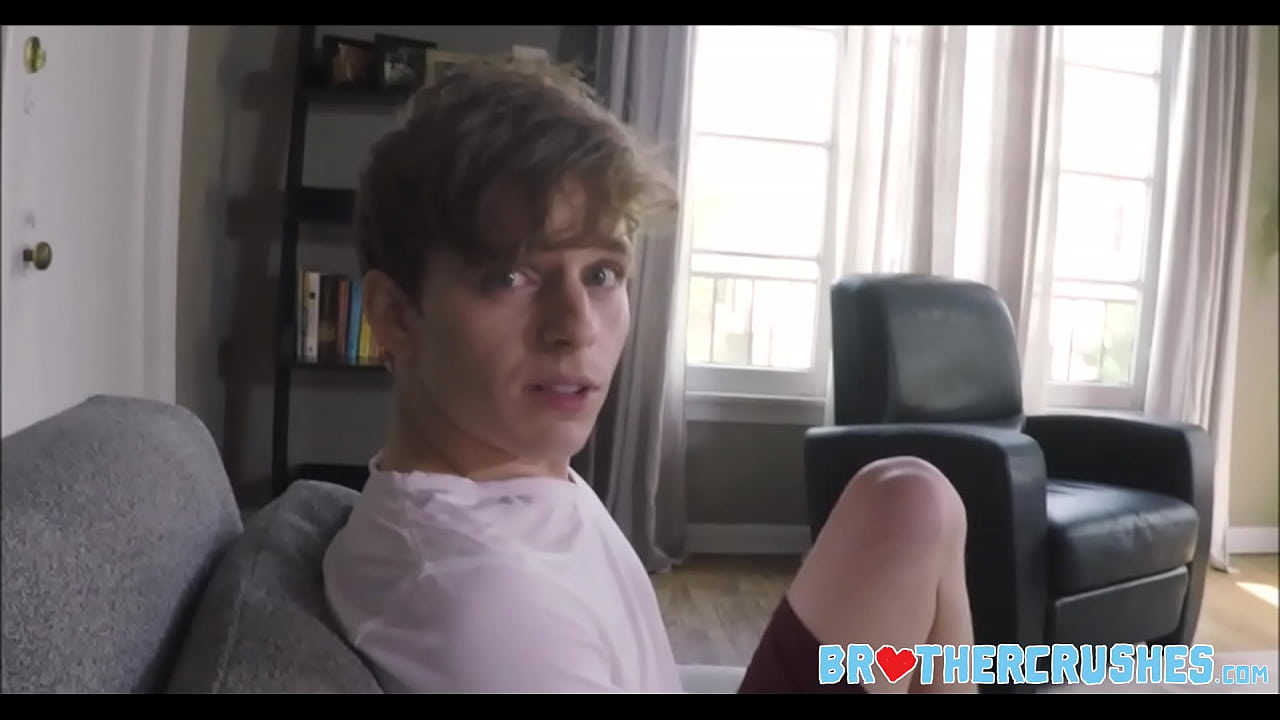 Atlético twink hermanastro se masturba y follado por su hermanastro mayor POV
                   anal blowjob masturbation teens gay twink twinks bareback taboo big cock stepbrother anal sex point of view step brother freegayporn brothercrush muchos negros
