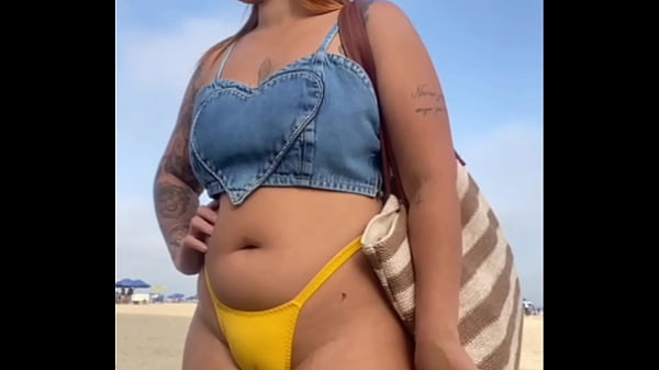 casaldapraia - FIZ O CARA FICAR DE PAU DURO NA PRAIA