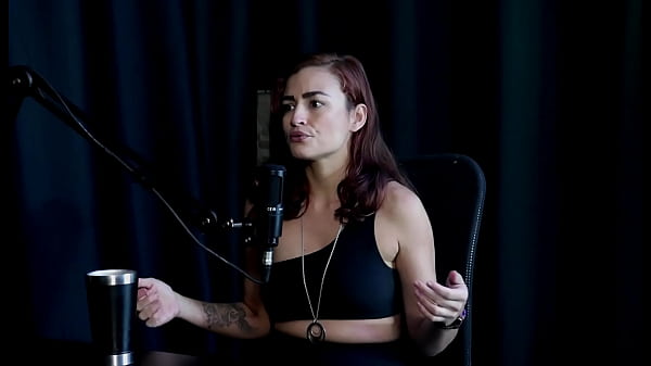 The mother discovered her orgy, still hasn't filmed with a transvestite, decided to stop to heal, and was called an "evangelical porn actress" - Kamilla Werneck (SHEER/RED)