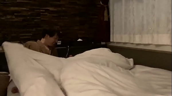 【海外旅行】3時間後、パリのサンジェリゼリゼをぶ...