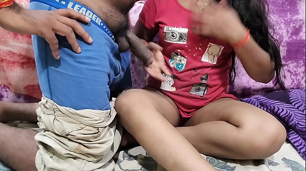 Desi girl did Mangal by going to the forest and then calling her friend in the house and kissing