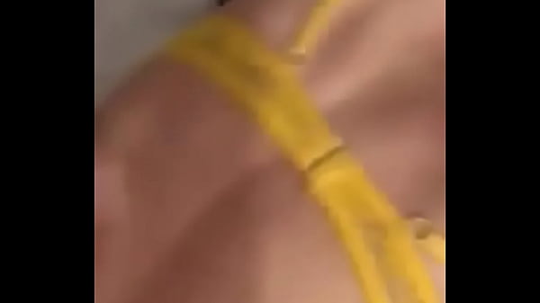 Download Video - Une bonne fran&ccedil;aise avec un gros cul