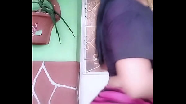 chubby girl twerking