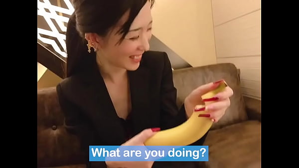 BLOWJOB TO BANANA to put the condom on Japanese amateur handjob.