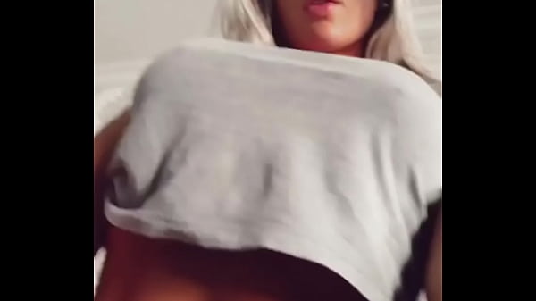 Download Video - Vanessa Vailatti se exibindo na webcam