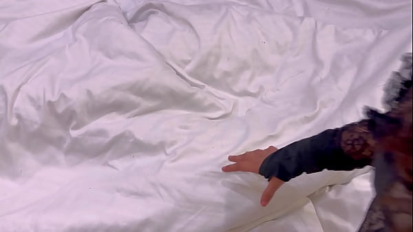 Minha madrasta foi ao mercado e eu comi minha meia irm&atilde;