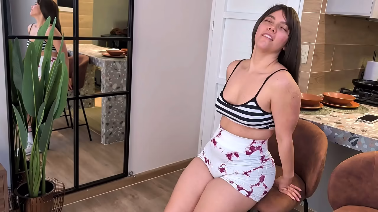 My First Workout with My New Curvy Stepmom